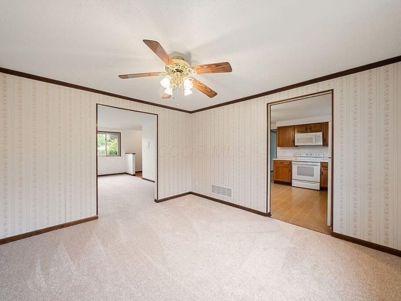 2256 Presley Drive, Grove City, OH 43123 Photo 10