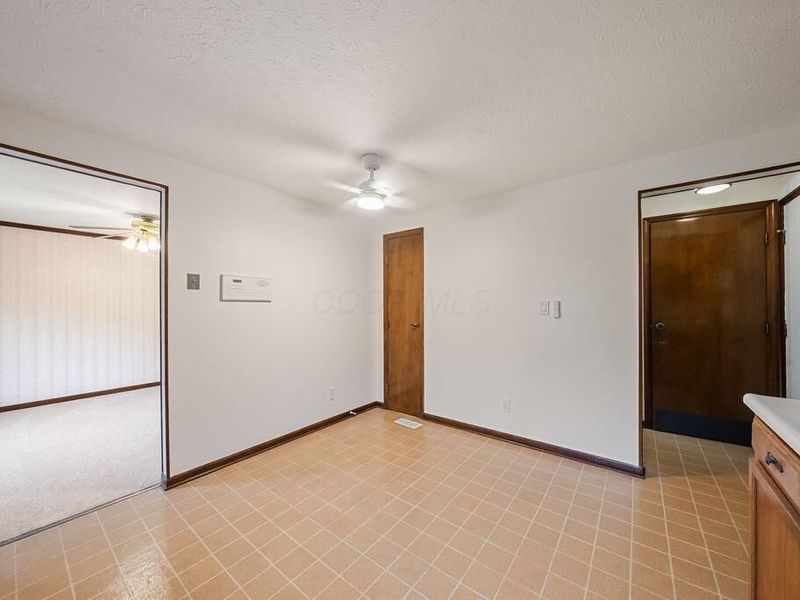2256 Presley Drive, Grove City, OH 43123 Photo 14