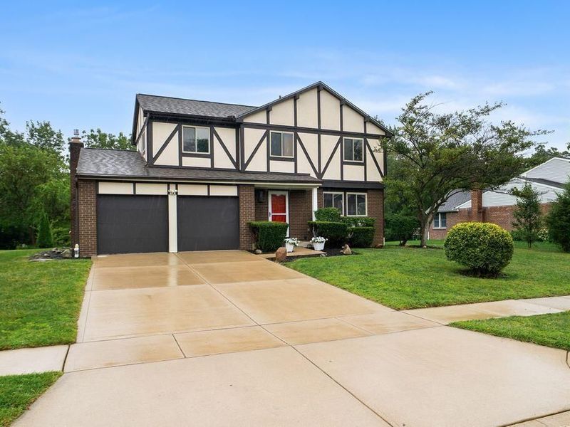 2256 Presley Drive, Grove City, OH 43123 Photo 3