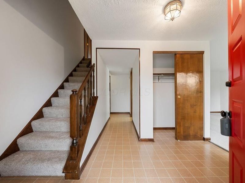 2256 Presley Drive, Grove City, OH 43123 Photo 5