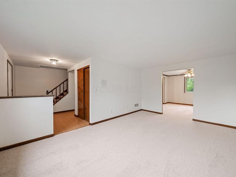 2256 Presley Drive, Grove City, OH 43123 Photo 8