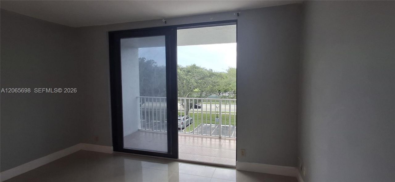 901 Hillcrest Dr, Unit 311, Hollywood, FL 33021 Photo