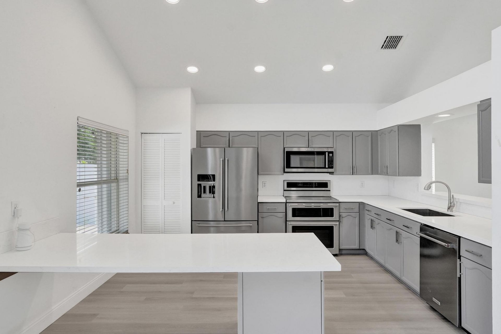 10729 Edinburgh Street, Cooper City, FL 33026 Photo