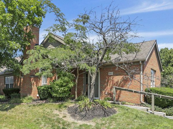 2402 Huntmaster Lane, Grove City, OH 43123