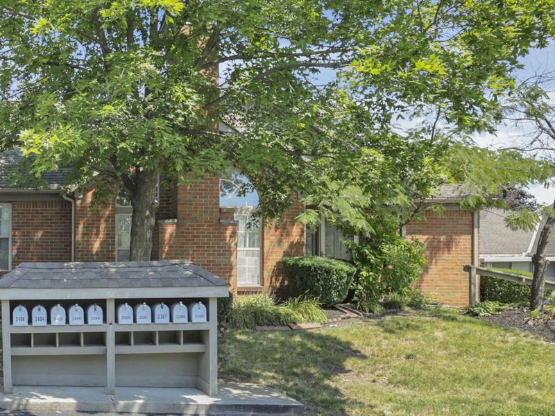 2402 Huntmaster Lane, Grove City, OH 43123 Photo 3