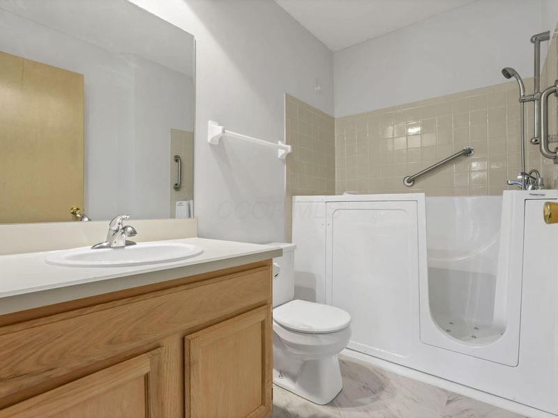 2402 Huntmaster Lane, Grove City, OH 43123 Photo 30