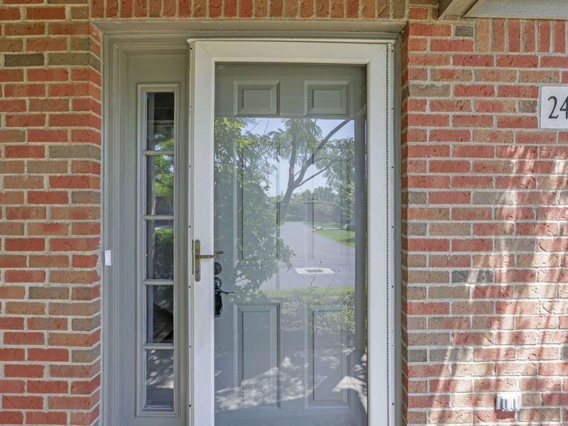2402 Huntmaster Lane, Grove City, OH 43123 Photo 5