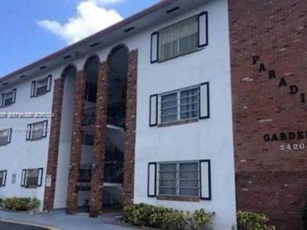 2420 Johnson St , Unit 202, Hollywood, FL 33020