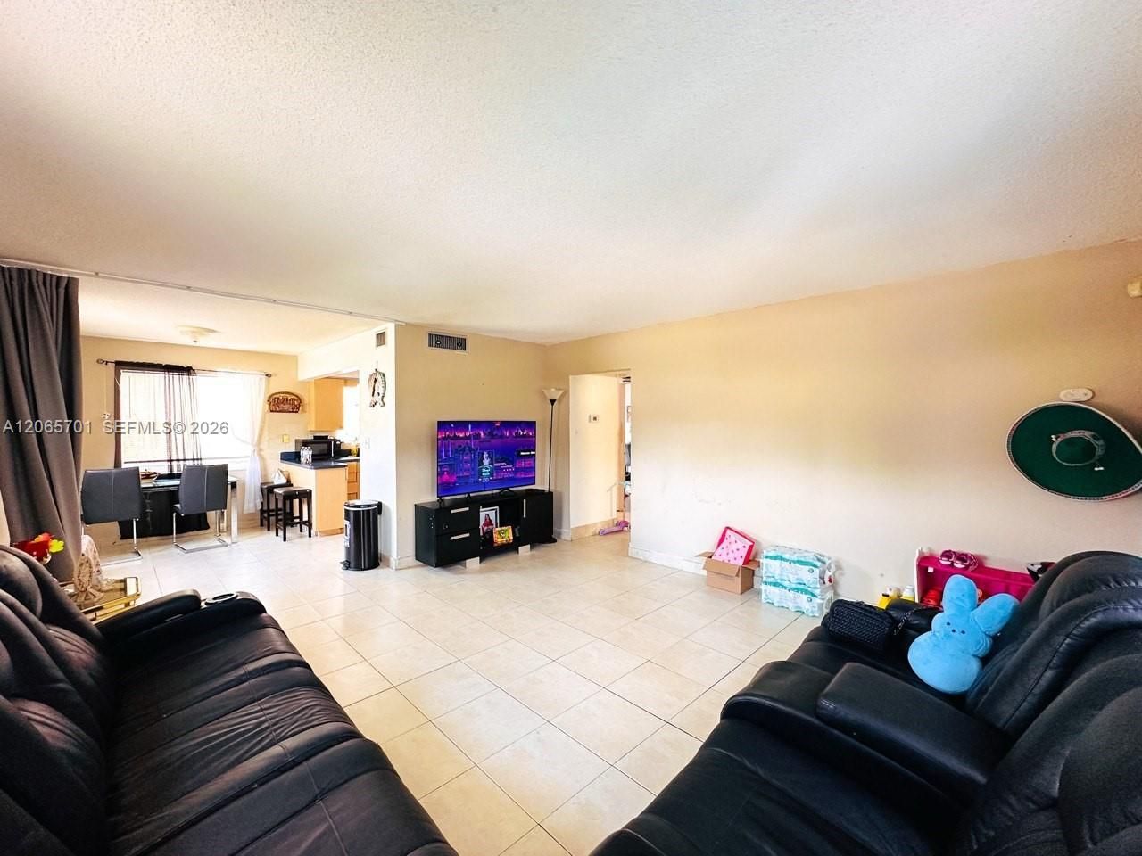 2420 Johnson St , Unit 202, Hollywood, FL 33020 Photo