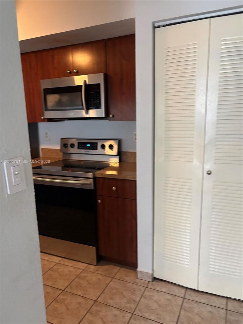 18236 Mediterranean Blvd , Unit 3-12, Hialeah, FL 33015 Photo