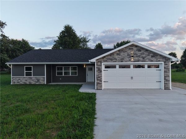 602 Fourth Street, Stover, MO 65078