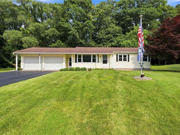 84 Orchard Hills Drive , Spencerport, NY 14559