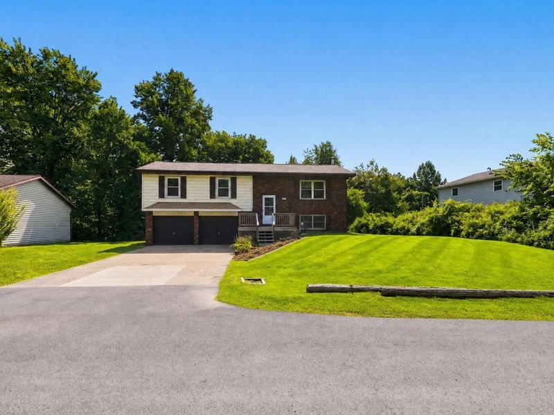 11 Briarcliff Drive , Cambridge, OH 43725 Photo 2