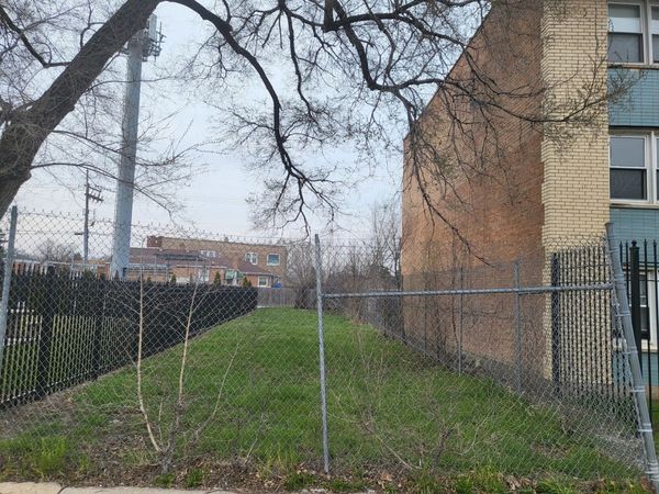 408 E 107th Street , Chicago, IL 60628