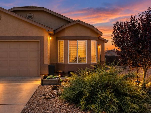 32 Salida Del Sol, Los Lunas, NM 87031
