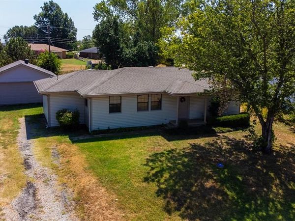 912 Birch Street, Wellston, OK 74881