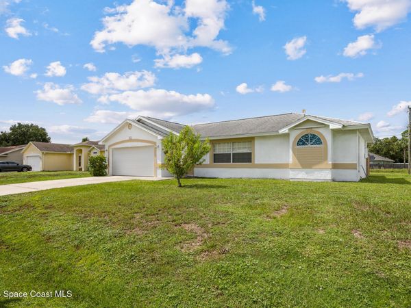 427 Delmonico Street NE, Palm Bay, FL 32907