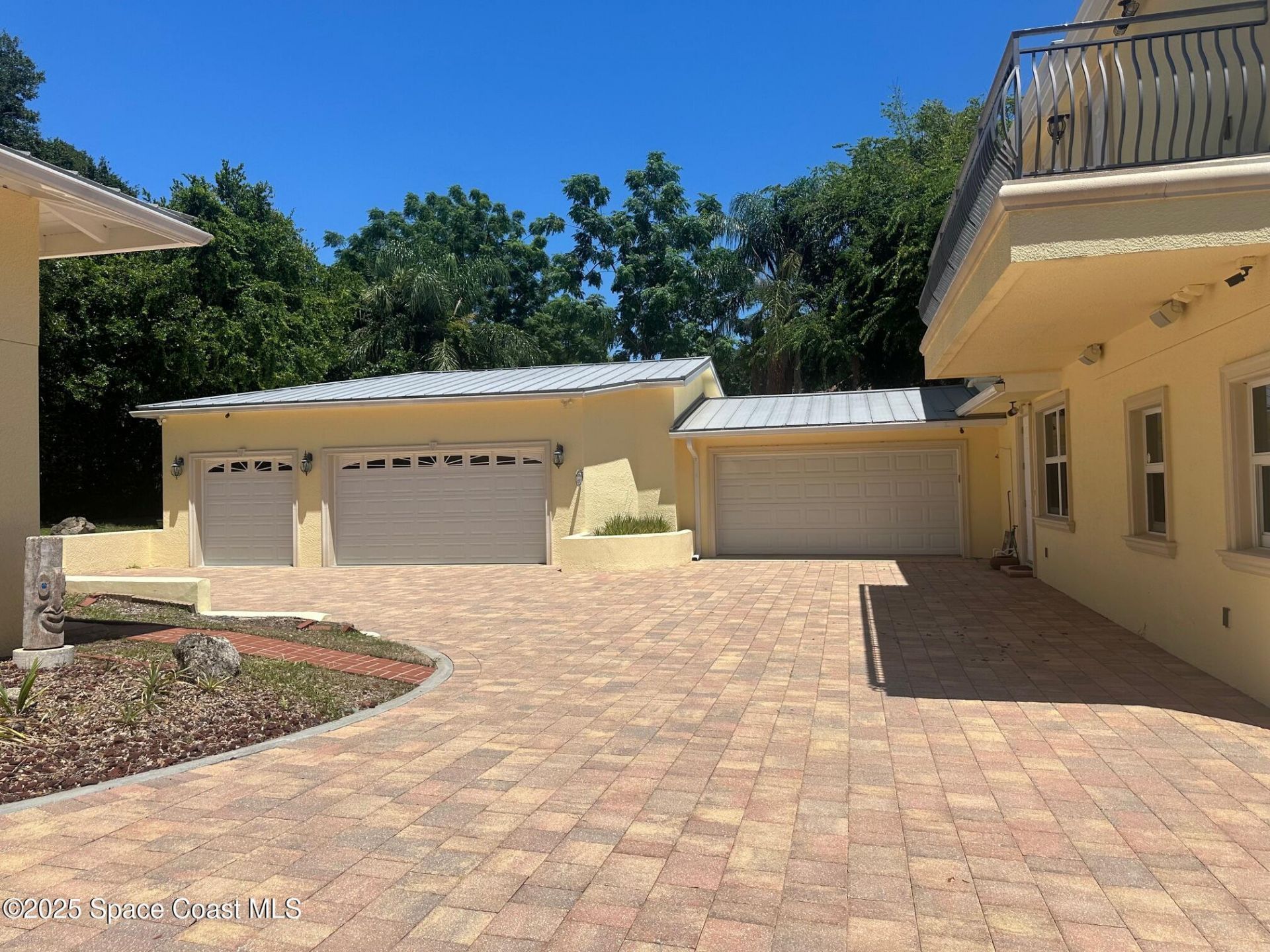 1613 N Indian River Drive , Cocoa, FL 32922 Photo