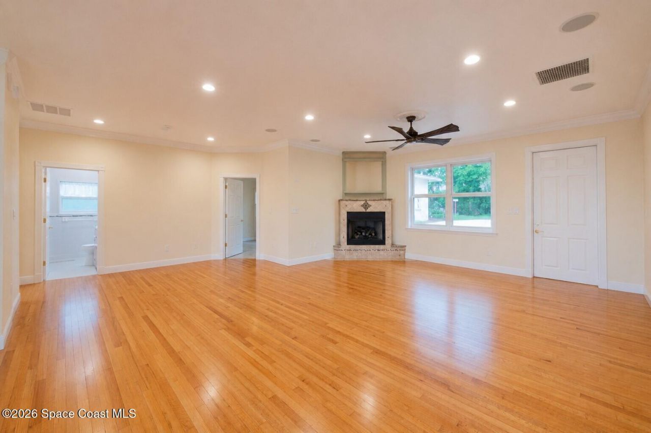 1613 N Indian River Drive , Cocoa, FL 32922 Photo