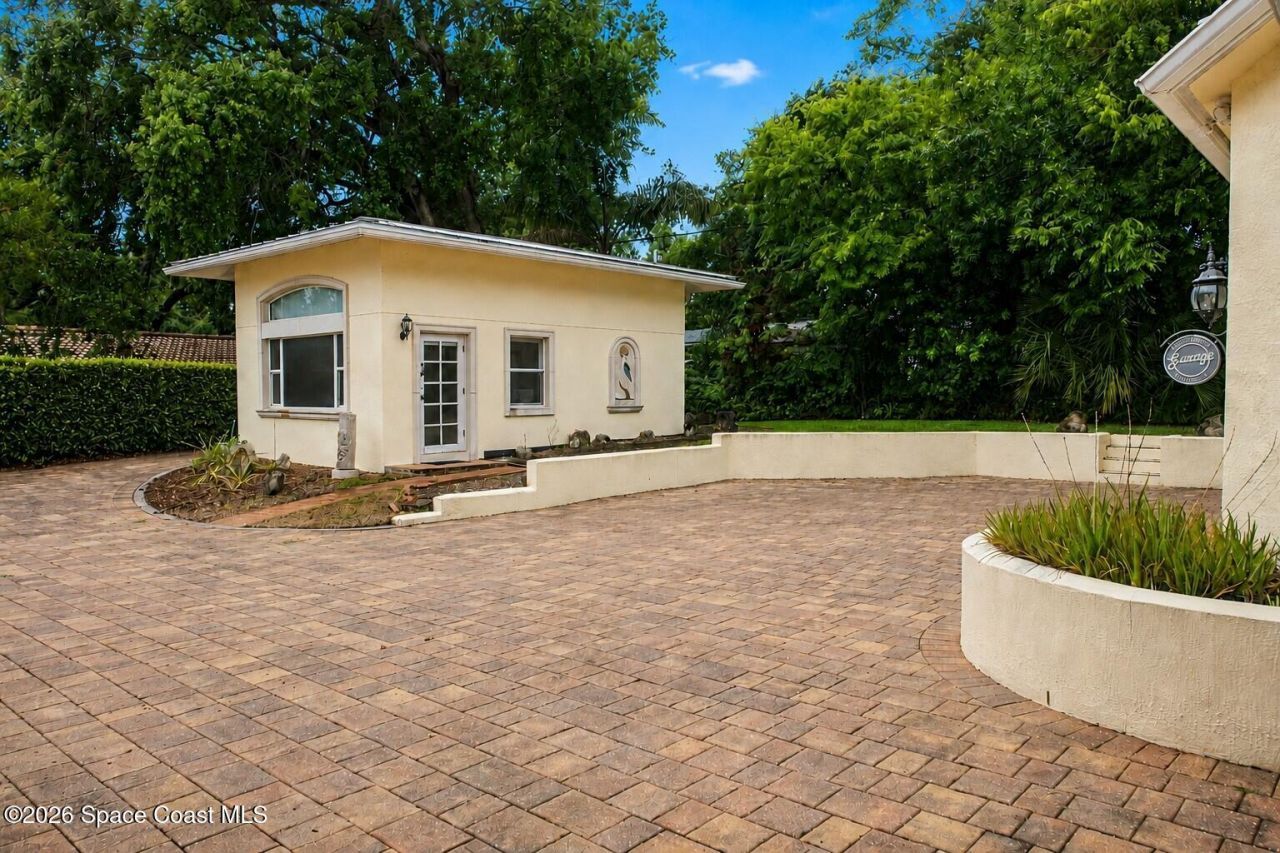 1613 N Indian River Drive , Cocoa, FL 32922 Photo