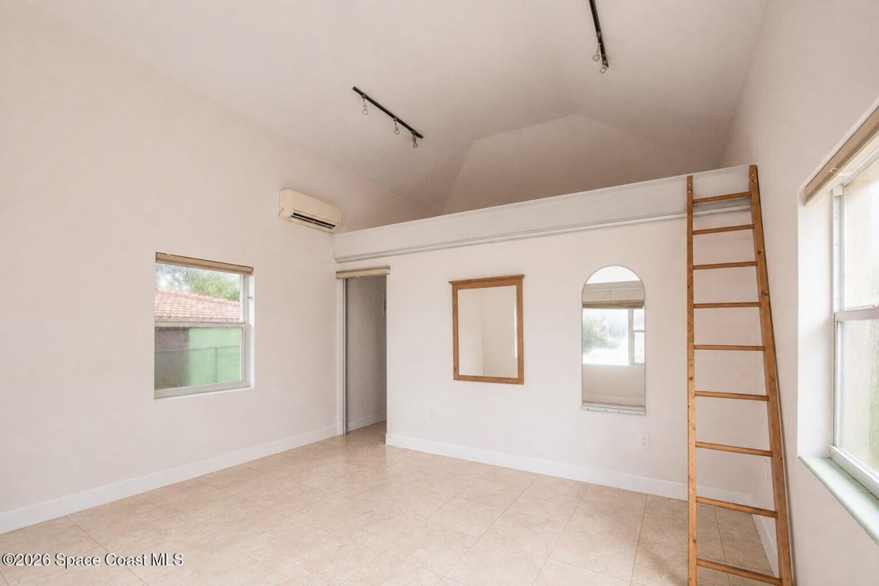 1613 N Indian River Drive , Cocoa, FL 32922 Photo