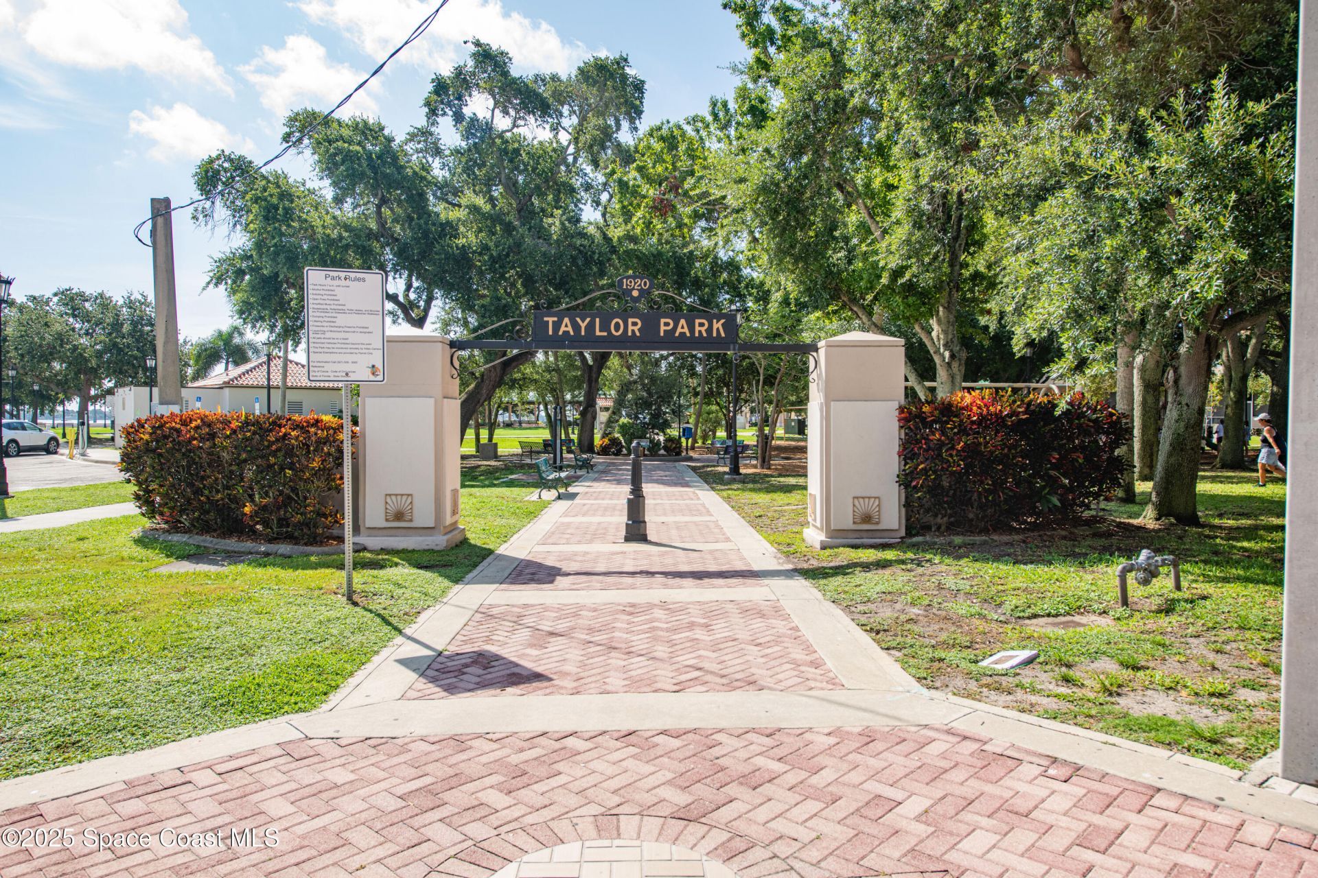 1613 N Indian River Drive , Cocoa, FL 32922 Photo