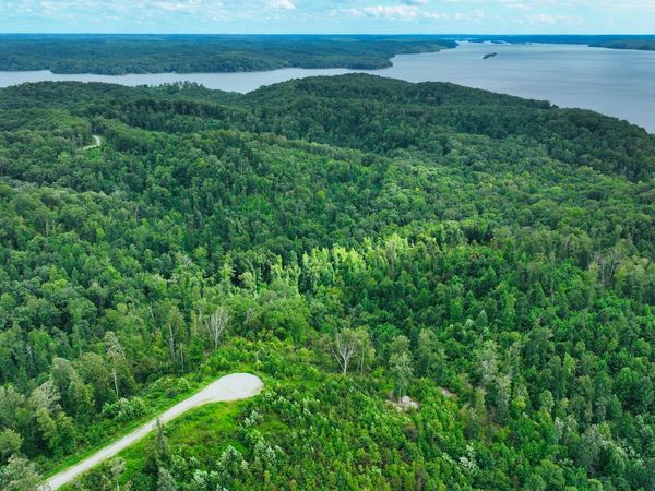 57 Ridge Top Rd , Stewart, TN 37175