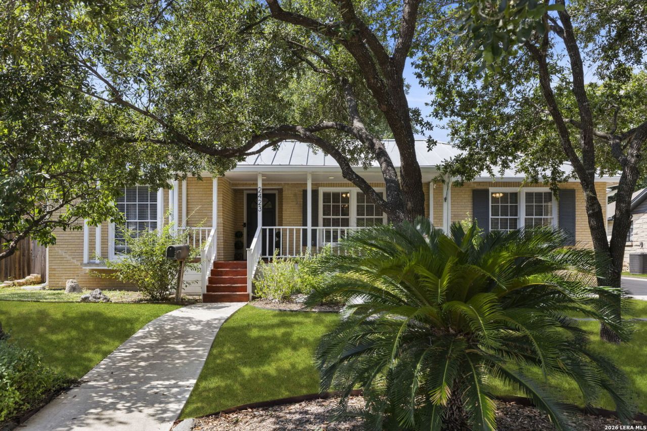 2423 W Summit Ave, San Antonio, TX 78228 Main Photo