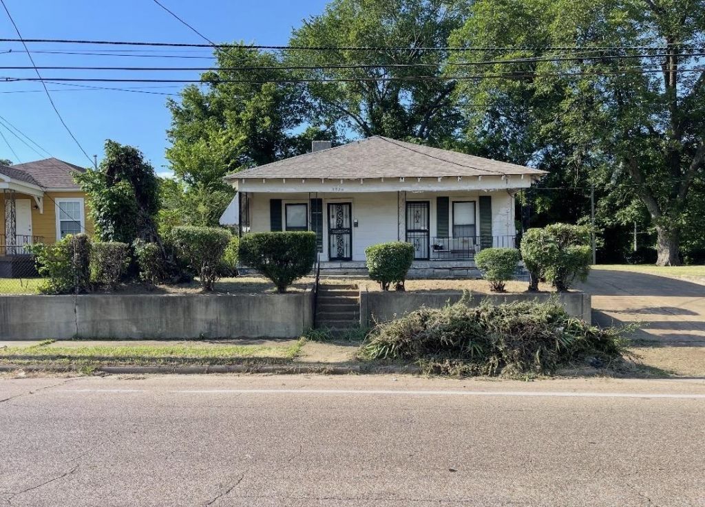 1526 Chelsea Ave W, Memphis, TN 38108 Main Photo