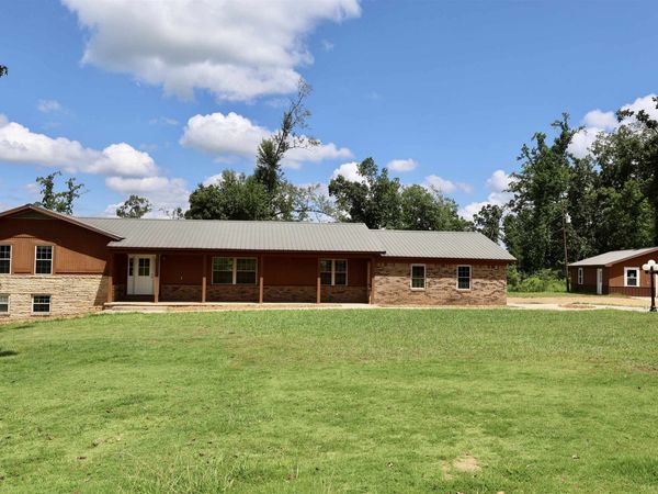 250 APPLE TREE LN, Adamsville, TN 38310