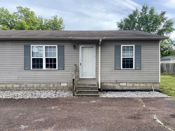 320 SAMANTHA CV, Henderson, TN 38340
