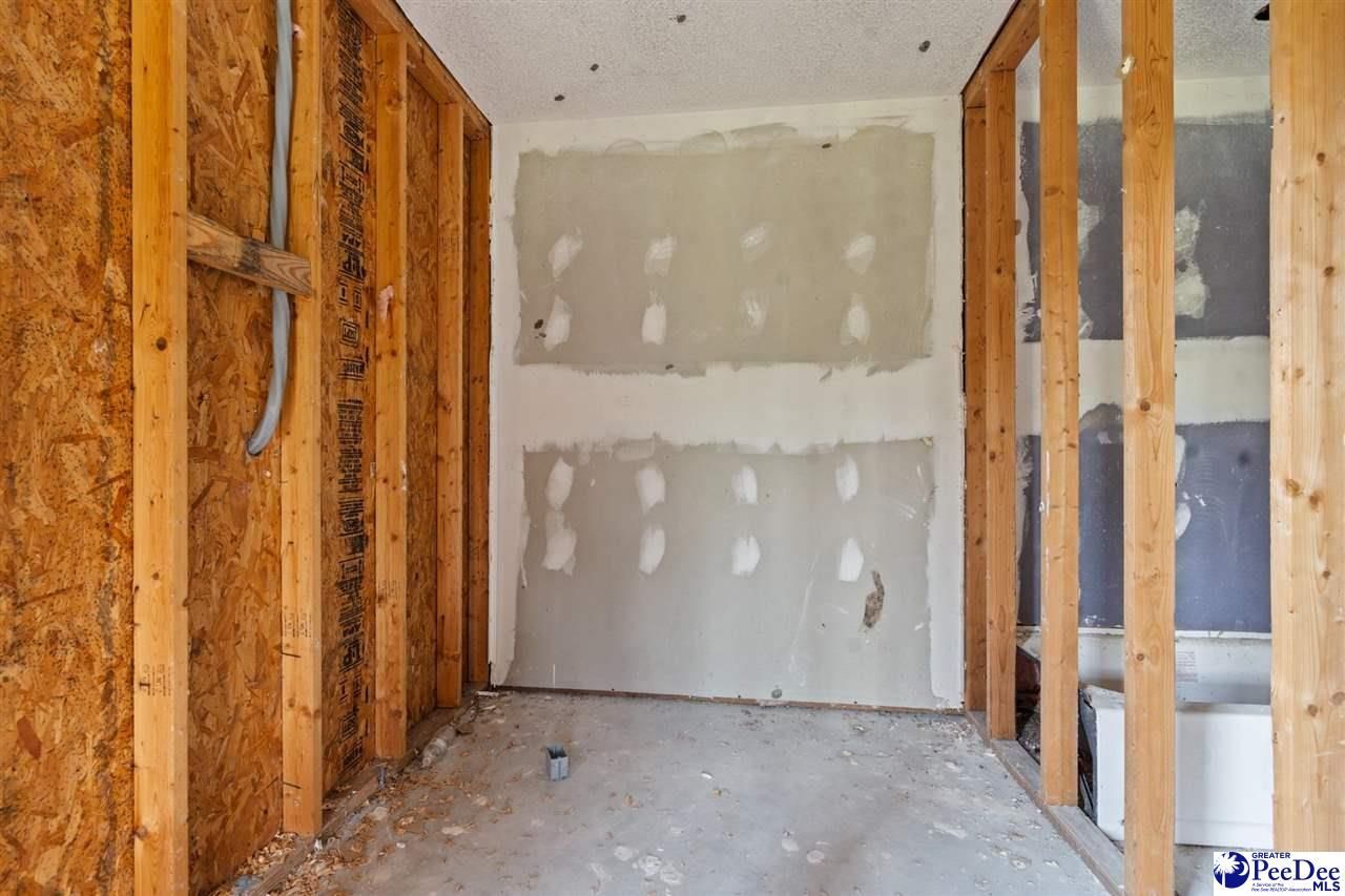 383 Red Rd. Photo 13