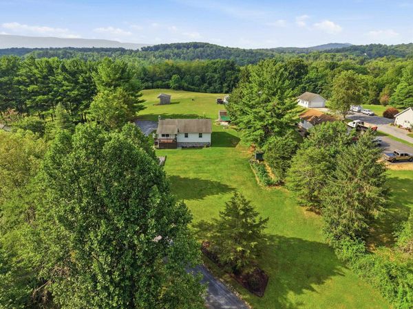2756 RIDGE HOLLOW RD, EDINBURG, VA 22824