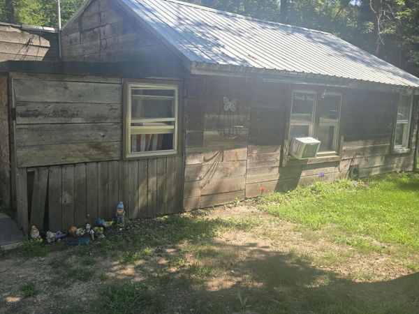2685 S Whitney Beach Road, Beaverton, MI 48612