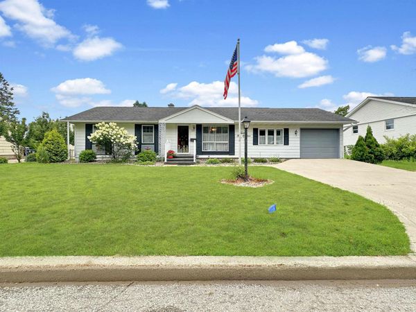 2109 S 12th Ave Avenue, Escanaba, MI 49829