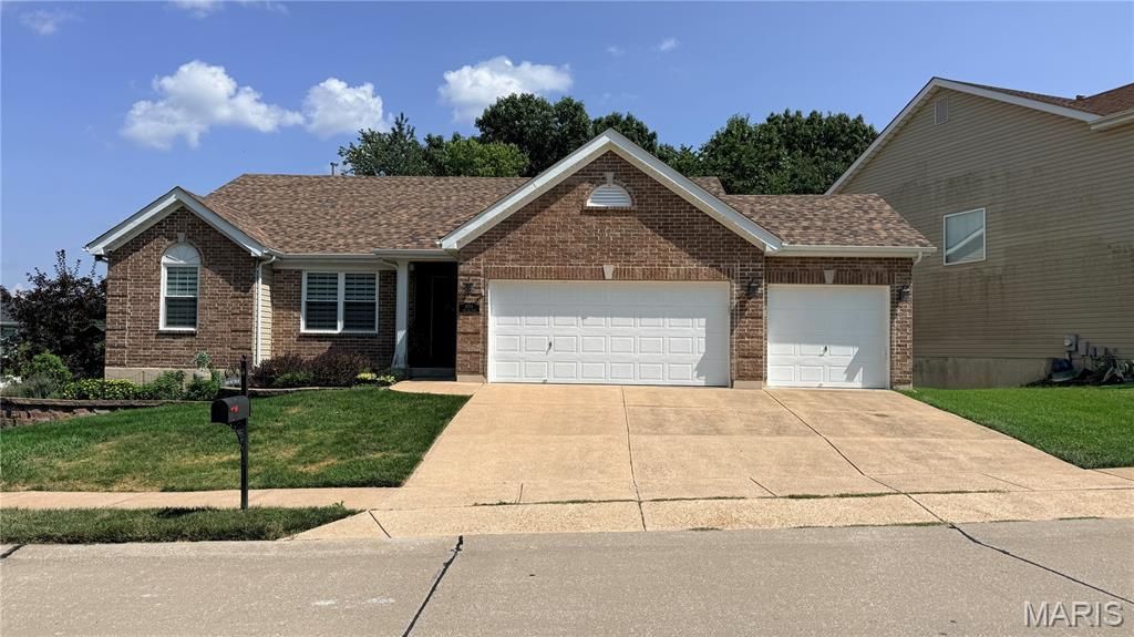 8014 Pinetop Drive , Saint Louis, MO 63129 Main Photo