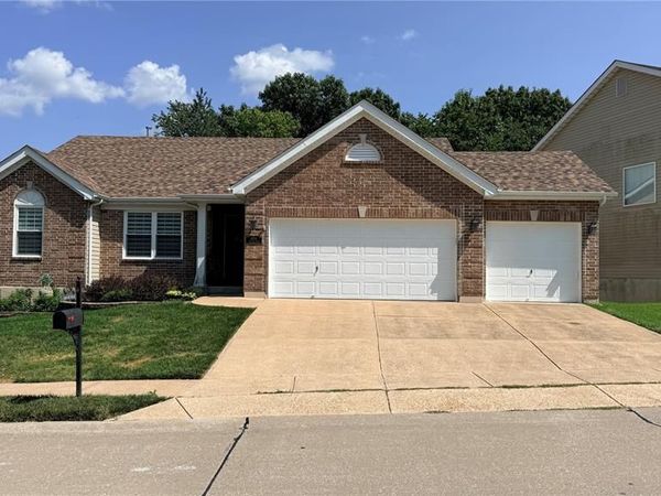 8014 Pinetop Drive , St Louis, MO 63129