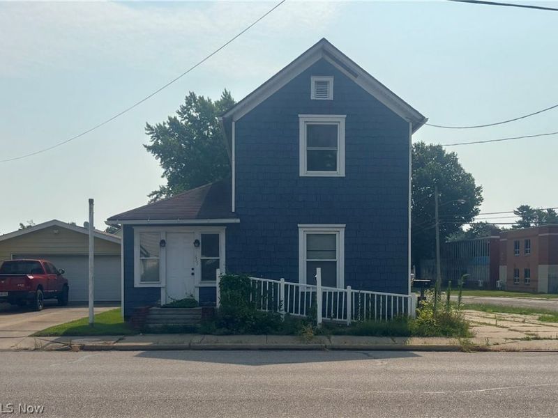 35 31st Street SW, Barberton, OH 44203 Photo 1