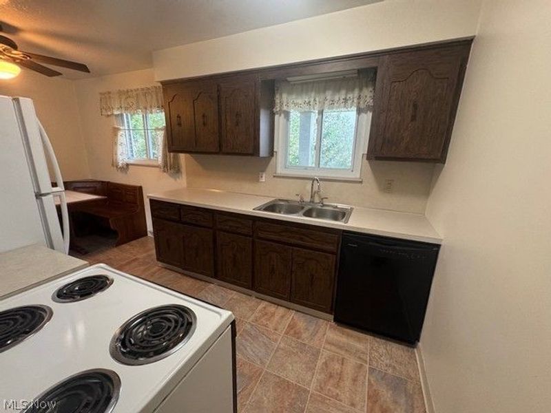 24051 Columbus Road, Bedford Heights, OH 44146 Photo 15