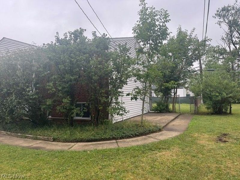 24051 Columbus Road, Bedford Heights, OH 44146 Photo 2