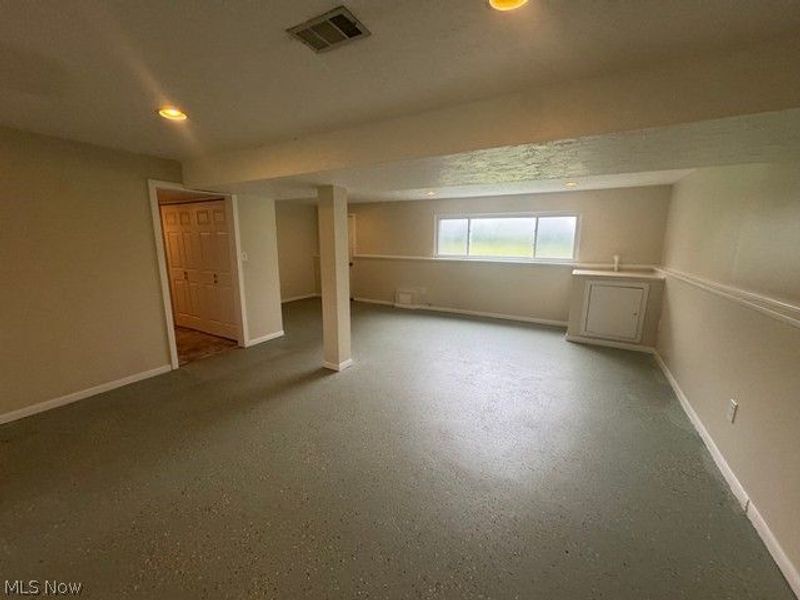 24051 Columbus Road, Bedford Heights, OH 44146 Photo 25