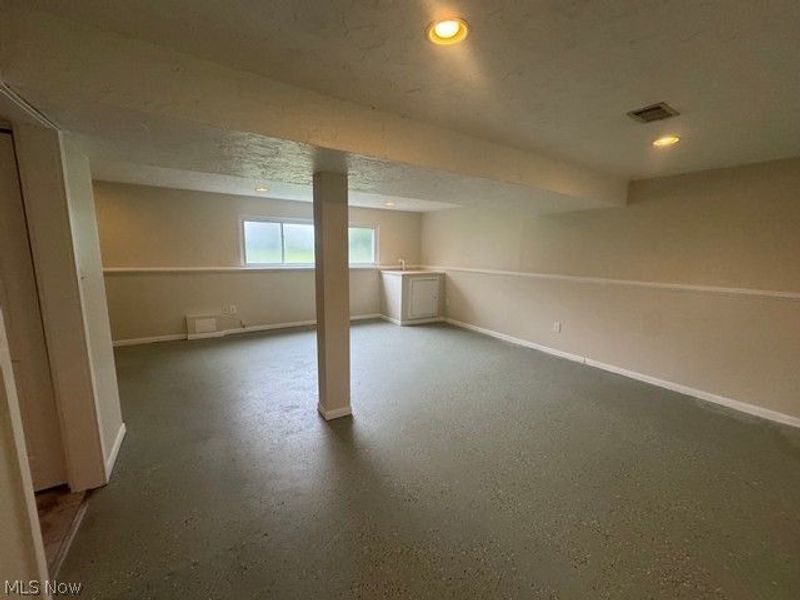 24051 Columbus Road, Bedford Heights, OH 44146 Photo 26