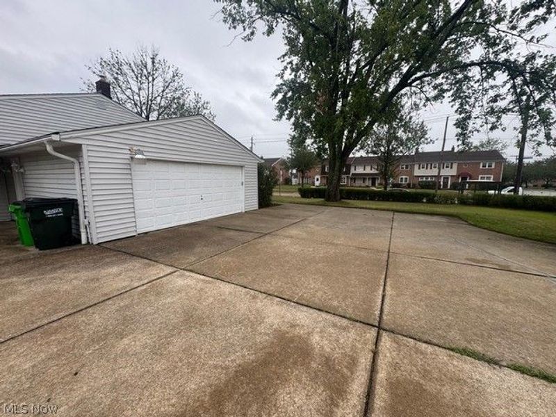 24051 Columbus Road, Bedford Heights, OH 44146 Photo 5