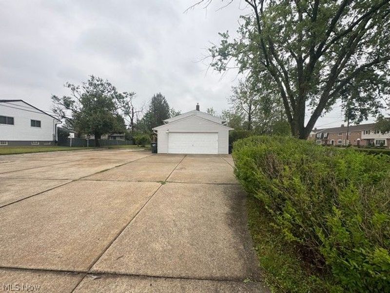 24051 Columbus Road, Bedford Heights, OH 44146 Photo 7