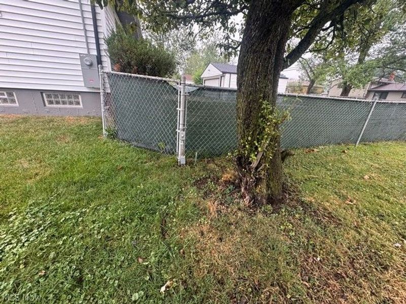 24051 Columbus Road, Bedford Heights, OH 44146 Photo 8