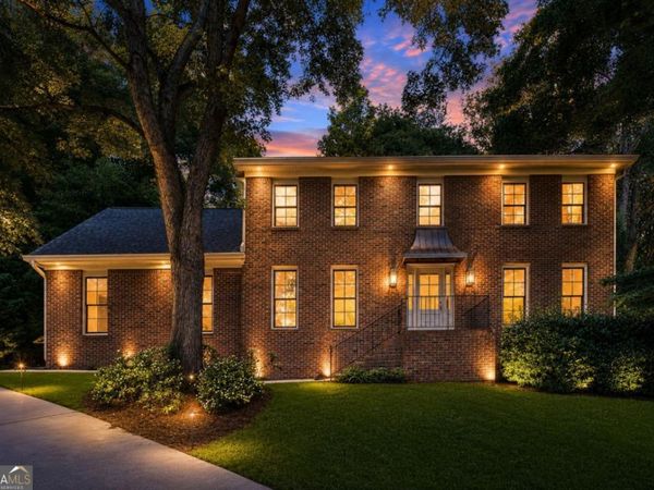 140 N Bluff, Alpharetta, GA 30004