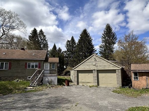 266 Brookfield Rd, Charlton, MA 01507