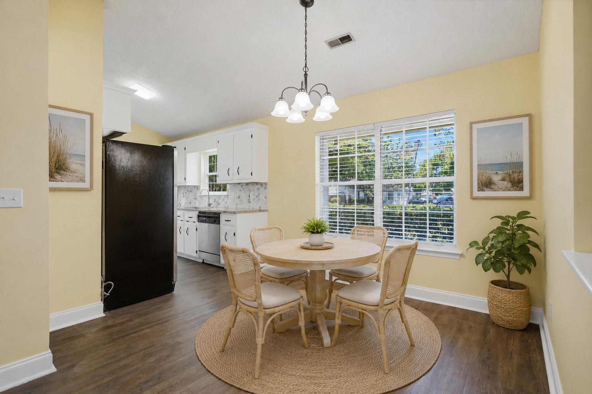 9010 Blitzen Court Photo 10
