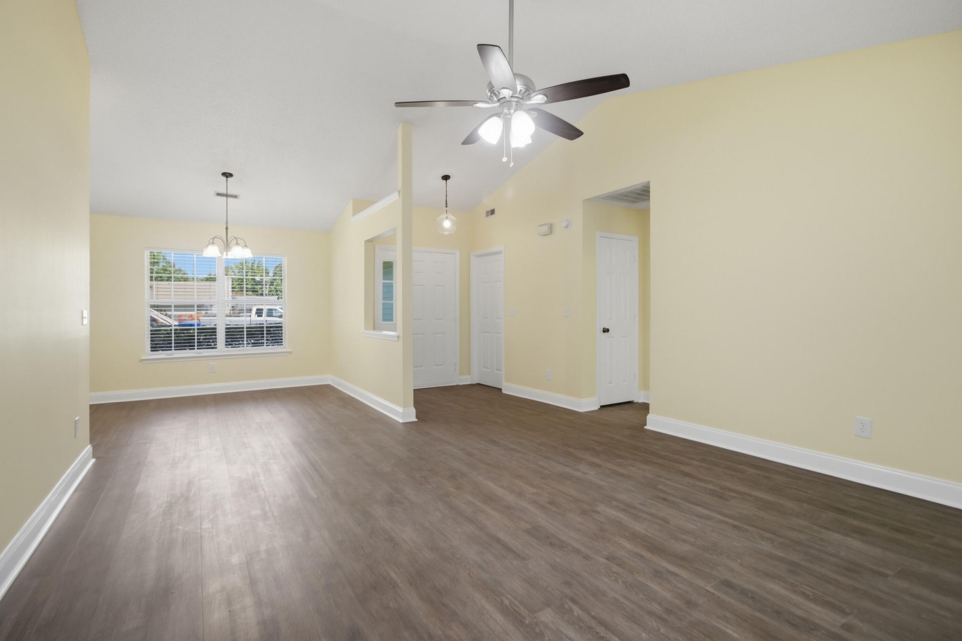 9010 Blitzen Court Photo 11