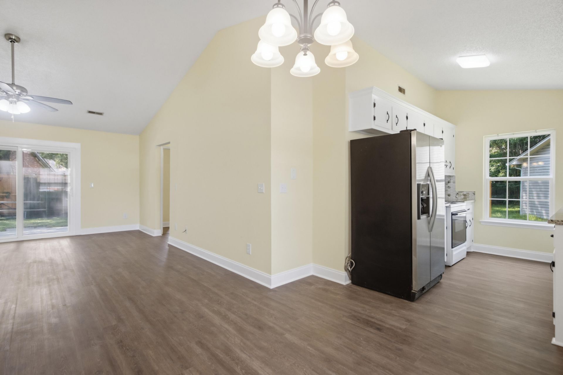 9010 Blitzen Court Photo 18